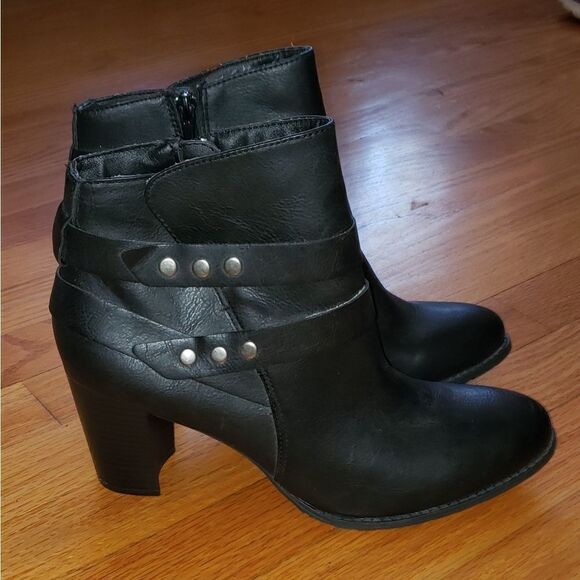 Jaclyn Smith Alicia boots - Picture 1 of 8